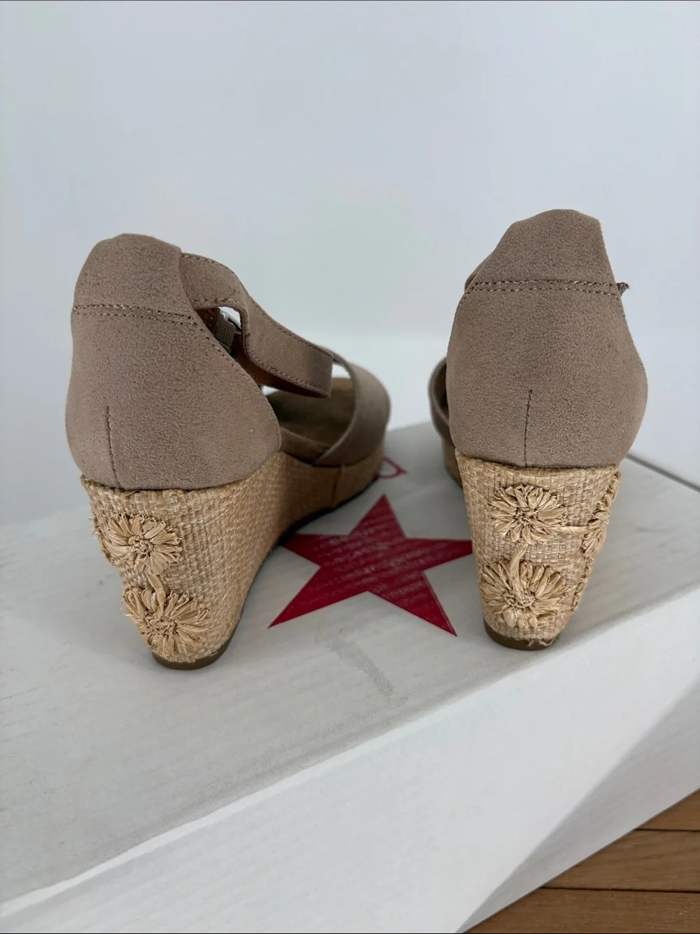 New Women’s Style & Co Taupe Espadrille Wedge Sandals with Ankle Wrap size 6